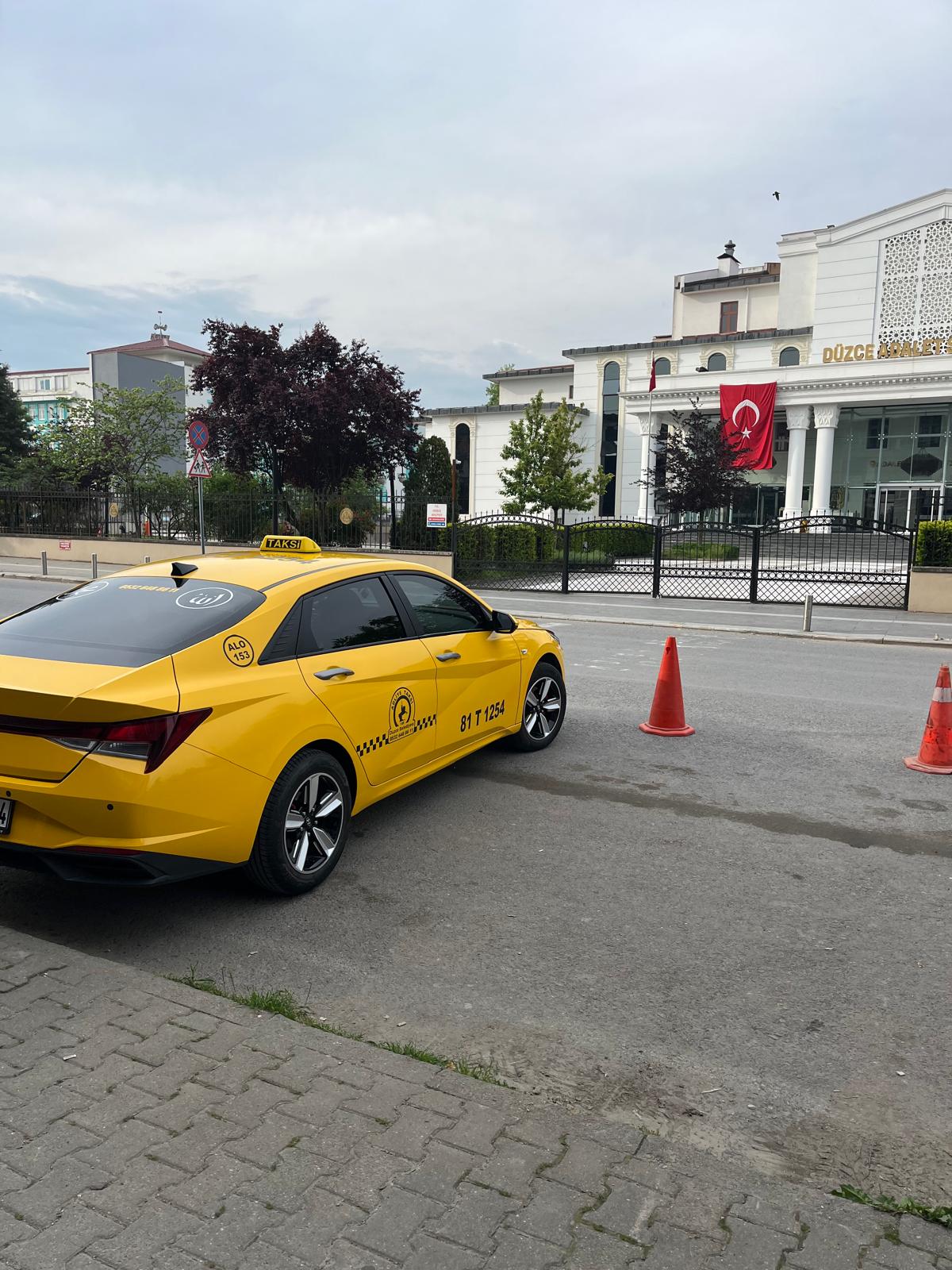 Adalet Sarayı Taksi